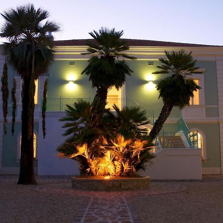 Villa Arlini Pineto Bagian luar foto