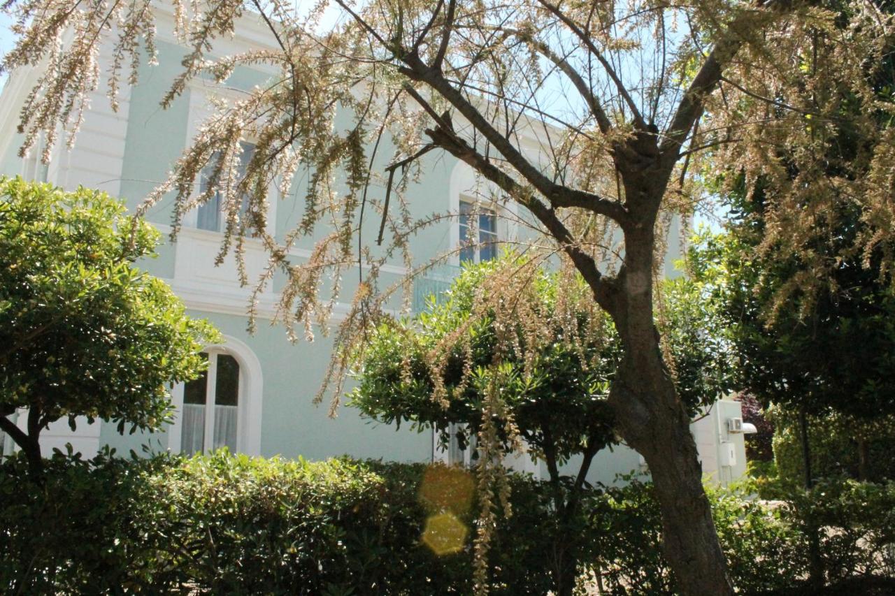 Villa Arlini Pineto Bagian luar foto